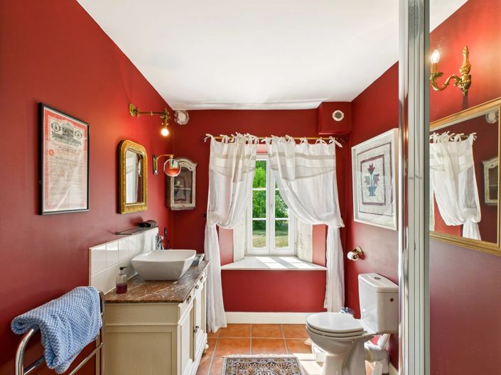 Image No.6-5 Bed House for sale