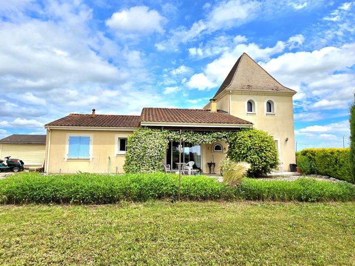 Image No.1-3 Bed House for sale