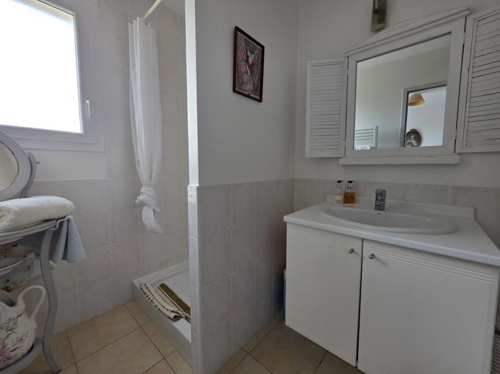 Image No.15-3 Bed House for sale