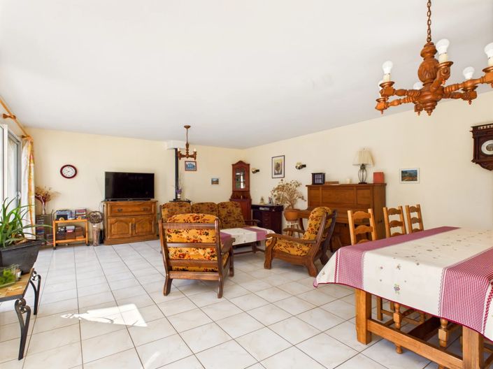 Image No.6-3 Bed House for sale