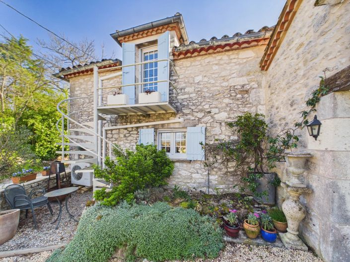 Image No.11-3 Bed House for sale