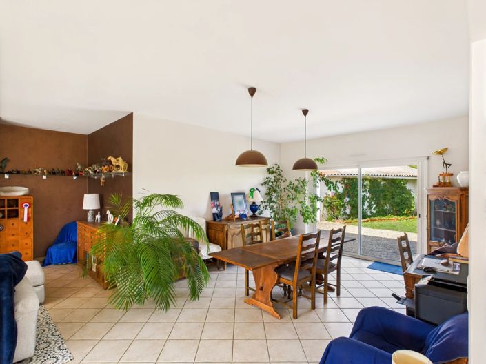 Image No.7-3 Bed House for sale