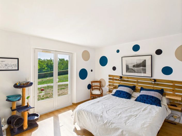 Image No.8-3 Bed House for sale