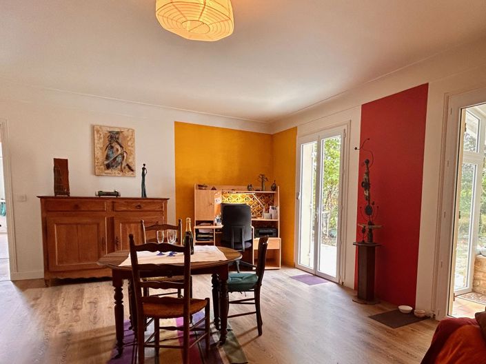 Image No.8-3 Bed House for sale