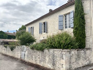 1 - Roquecor, Maison de village