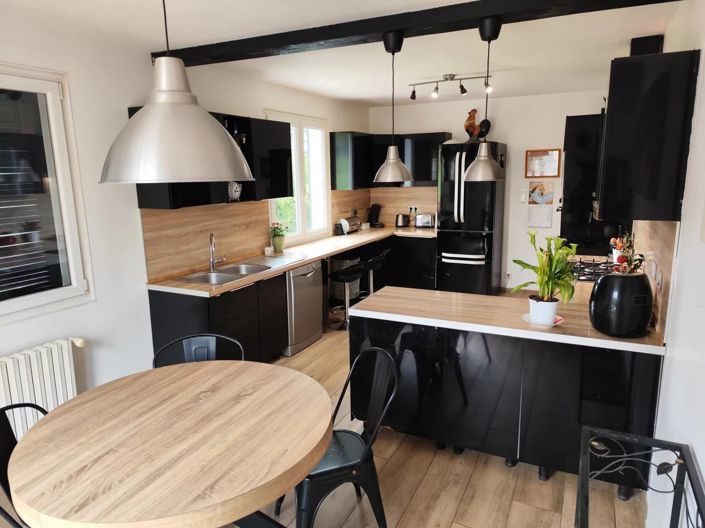 Image No.3-Maison de village de 3 chambres à vendre à Saint-Médard-la-Rochette