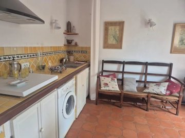 983b00c98e264d96d3674549ee09fcd6a207ac65aa160