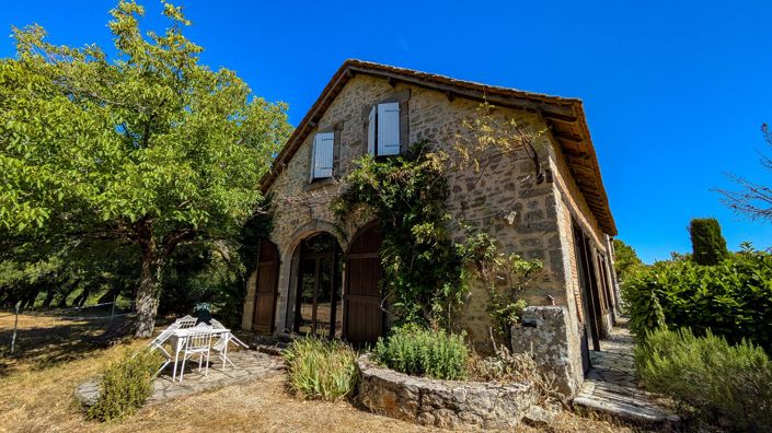 Image No.8-6 Bed House for sale