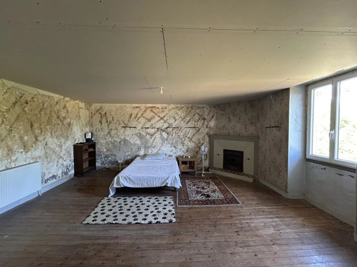 Image No.8-3 Bed Village House for sale