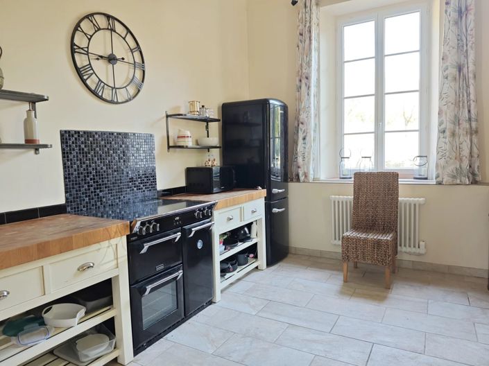 Image No.3-5 Bed House for sale