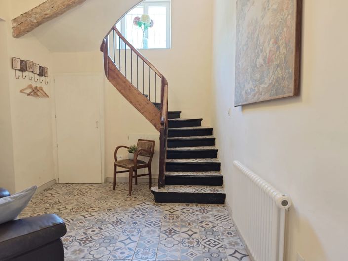 Image No.8-5 Bed House for sale