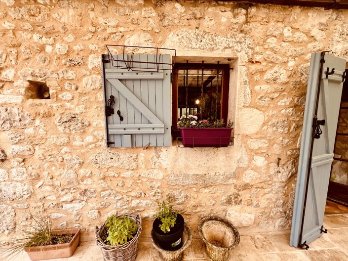 Image No.12-5 Bed House for sale