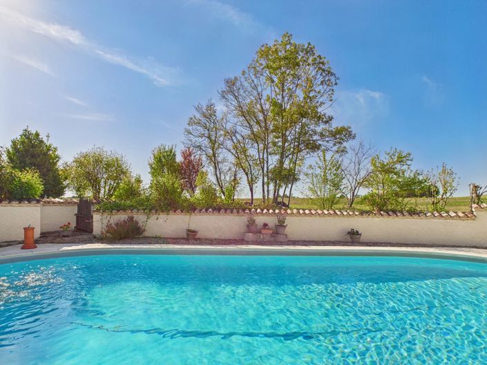 Image No.2-5 Bed House for sale