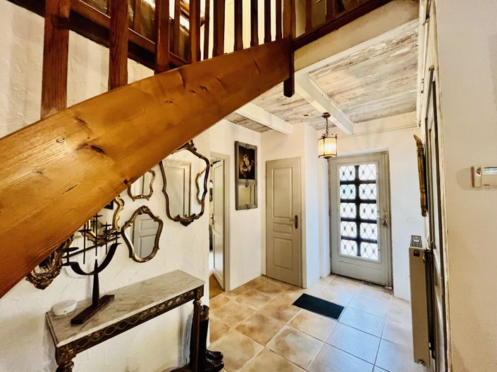 Image No.7-5 Bed House for sale