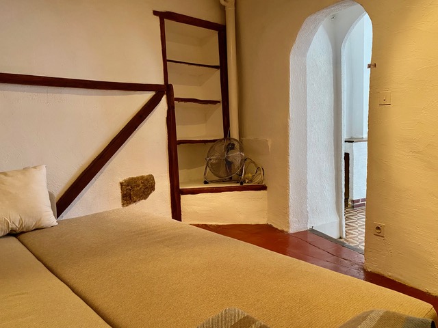 Image No.11-3 Bed House for sale