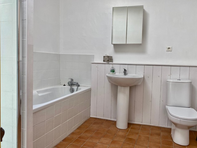 Image No.13-3 Bed House for sale