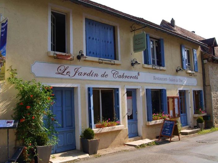 Image No.1-6 Bed Commercial for sale