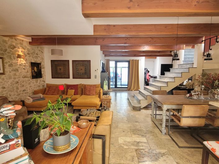 Image No.10-3 Bed House for sale