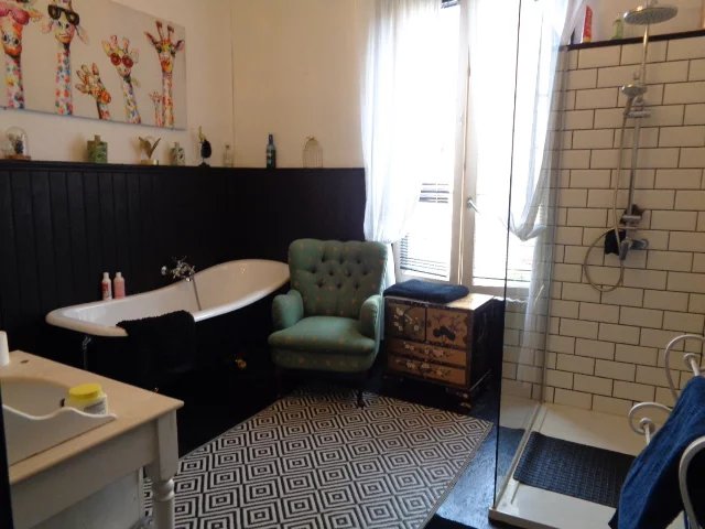 Image No.12-4 Bed House for sale