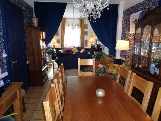 Image No.6-4 Bed House for sale