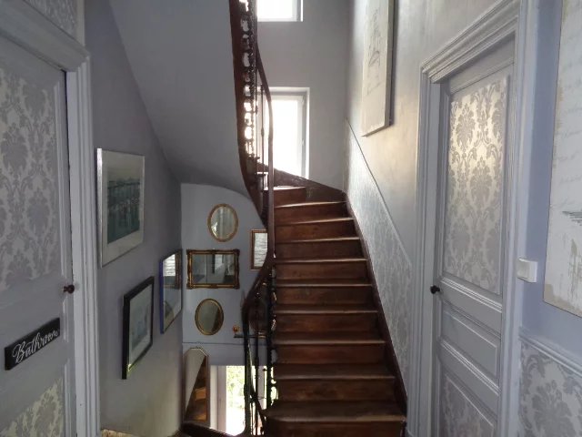 Image No.9-4 Bed House for sale