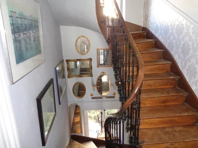 Image No.8-4 Bed House for sale