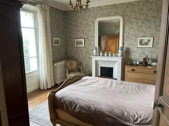 Image No.11-6 Bed House for sale