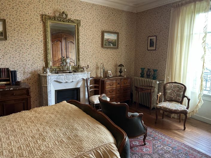 Image No.9-6 Bed House for sale