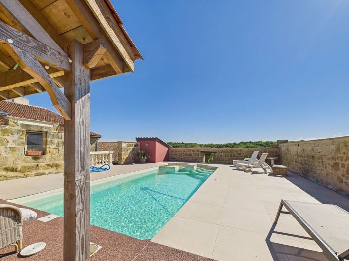 Image No.2-4 Bed House for sale