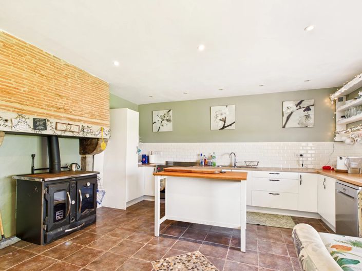 Image No.3-4 Bed House for sale