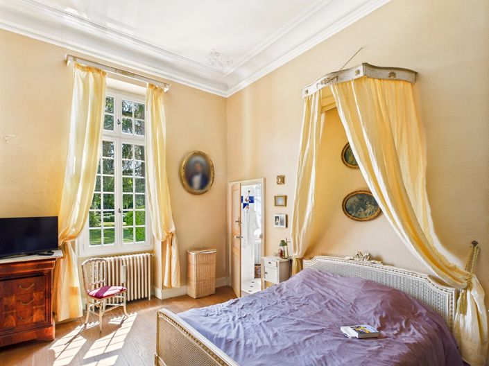 Image No.13-19 Bed House for sale