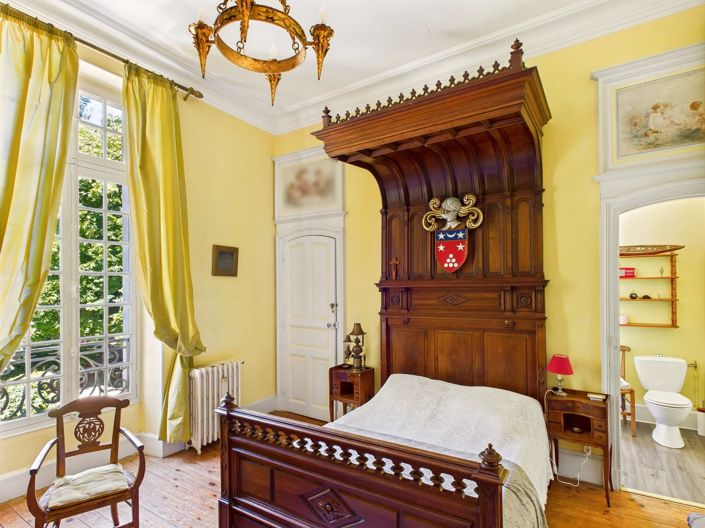 Image No.11-19 Bed House for sale