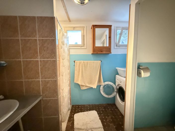 Image No.10-4 Bed House for sale