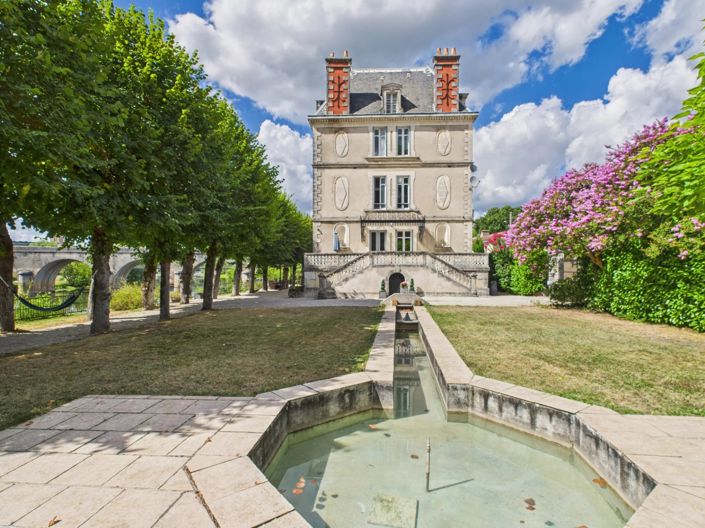 Image No.1-6 Bed House for sale