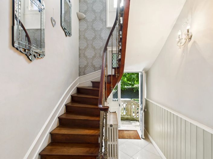 Image No.10-6 Bed House for sale