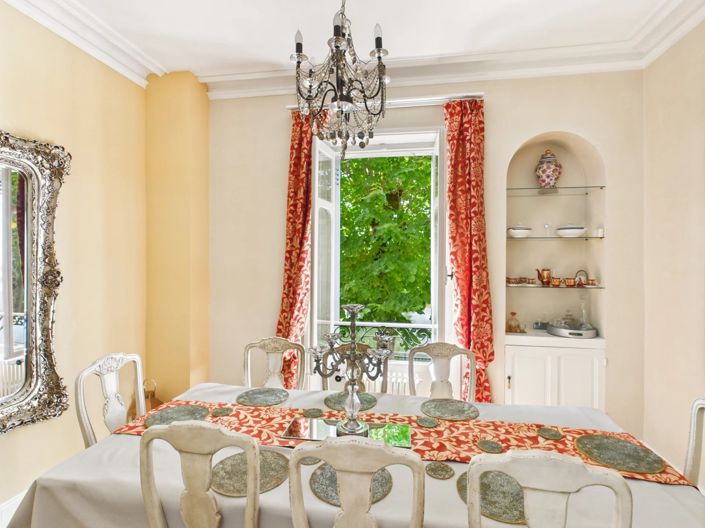 Image No.8-6 Bed House for sale