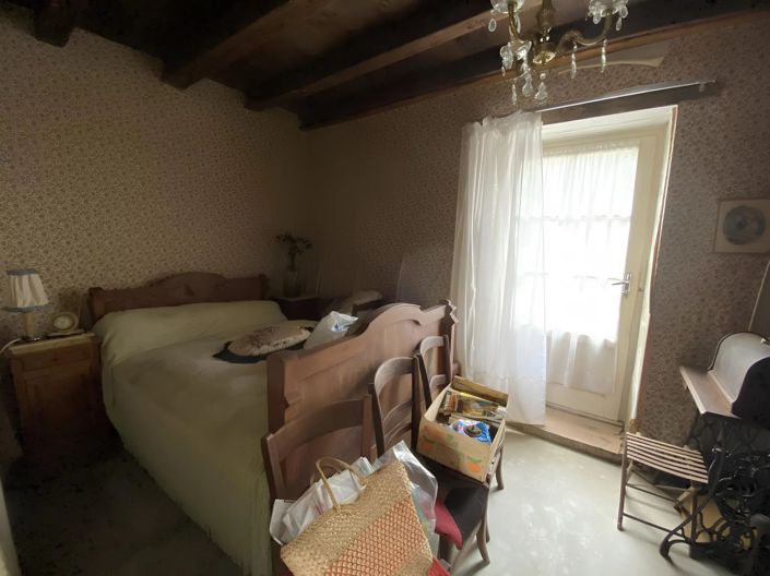 Image No.5-2 Bed House for sale