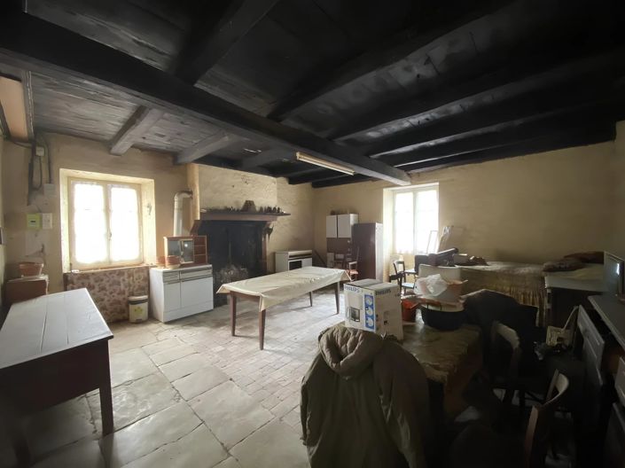 Image No.8-2 Bed House for sale