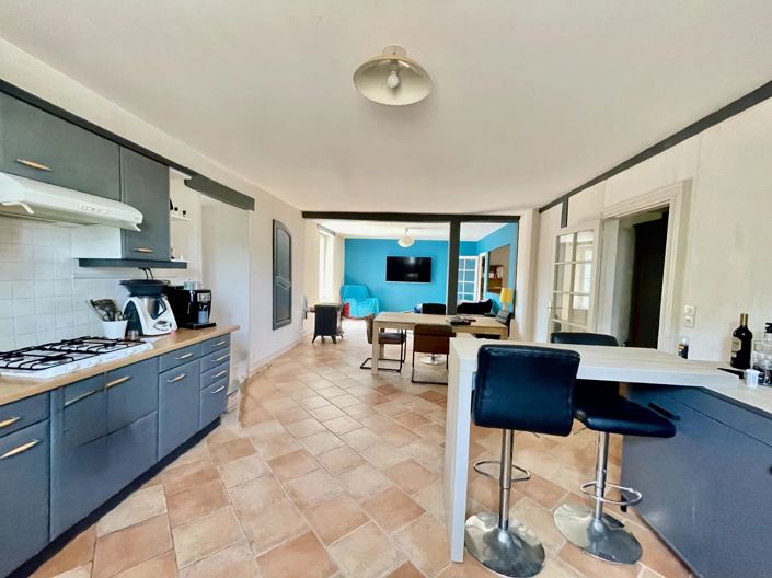 Image No.6-3 Bed House for sale