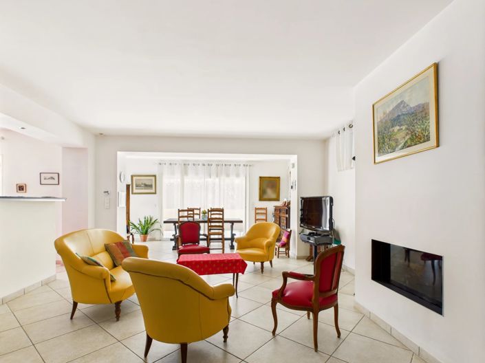 Image No.3-House for sale