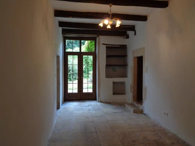 Image No.6-3 Bed House for sale