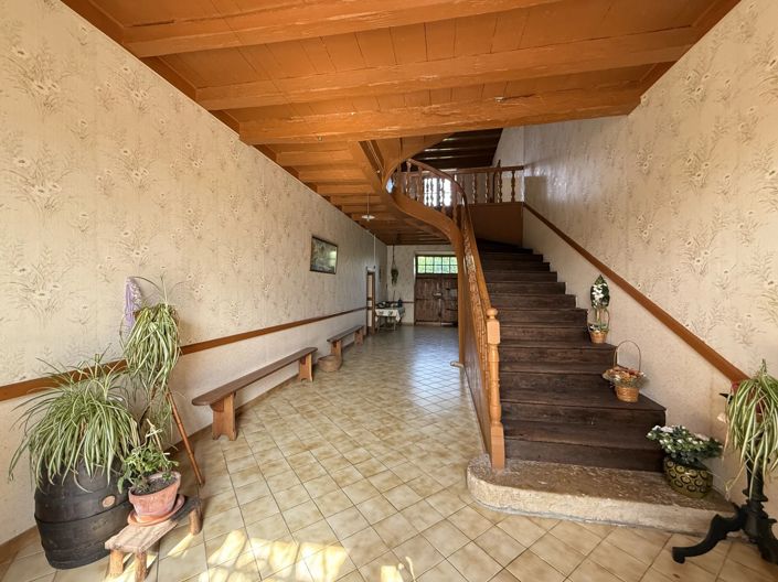 Image No.2-Maison de 7 chambres à vendre à Charente