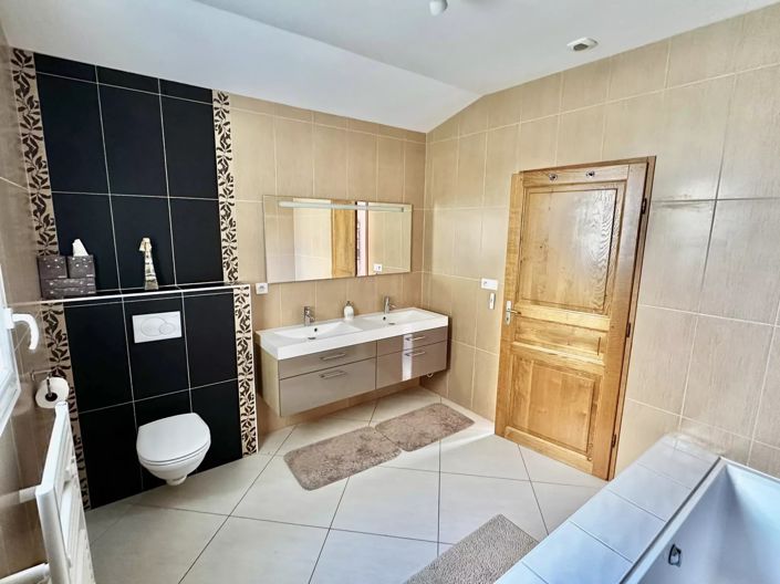 Image No.14-4 Bed House for sale