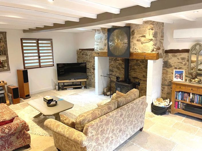 Image No.6-3 Bed House for sale