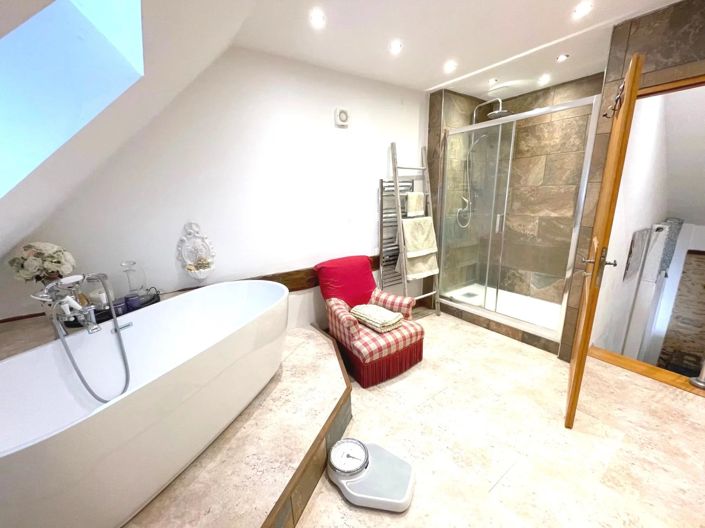 Image No.9-3 Bed House for sale