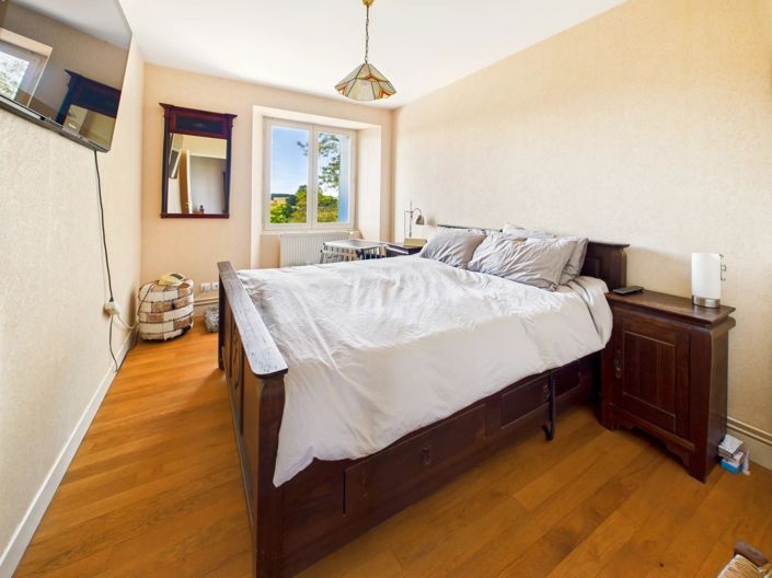 Image No.11-4 Bed House for sale