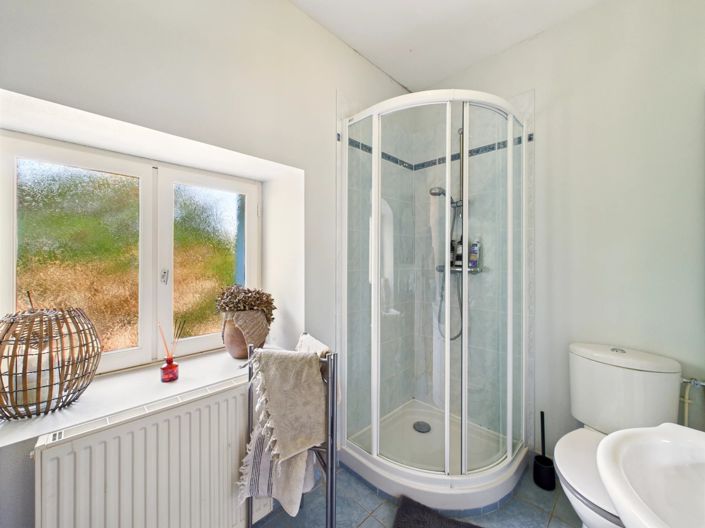 Image No.12-4 Bed House for sale