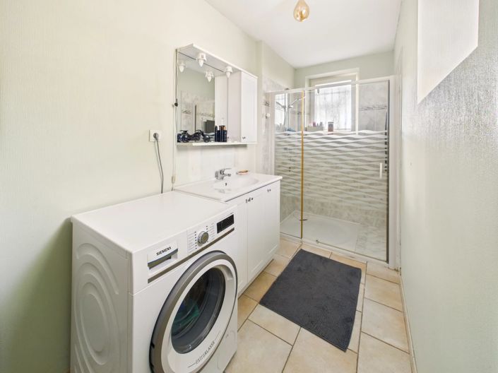 Image No.6-4 Bed House for sale