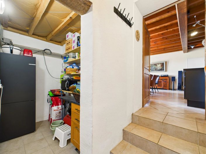 Image No.8-4 Bed House for sale