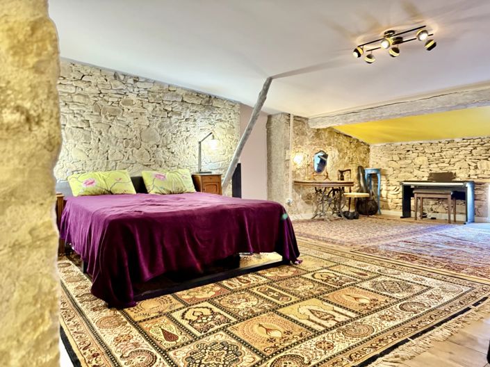 Image No.11-6 Bed House for sale